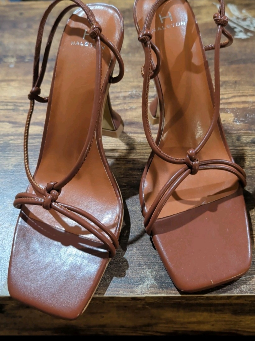 Halston Picasso Strappy Women's Sandle Square Open Toe Tan Brown 9 New Shoe